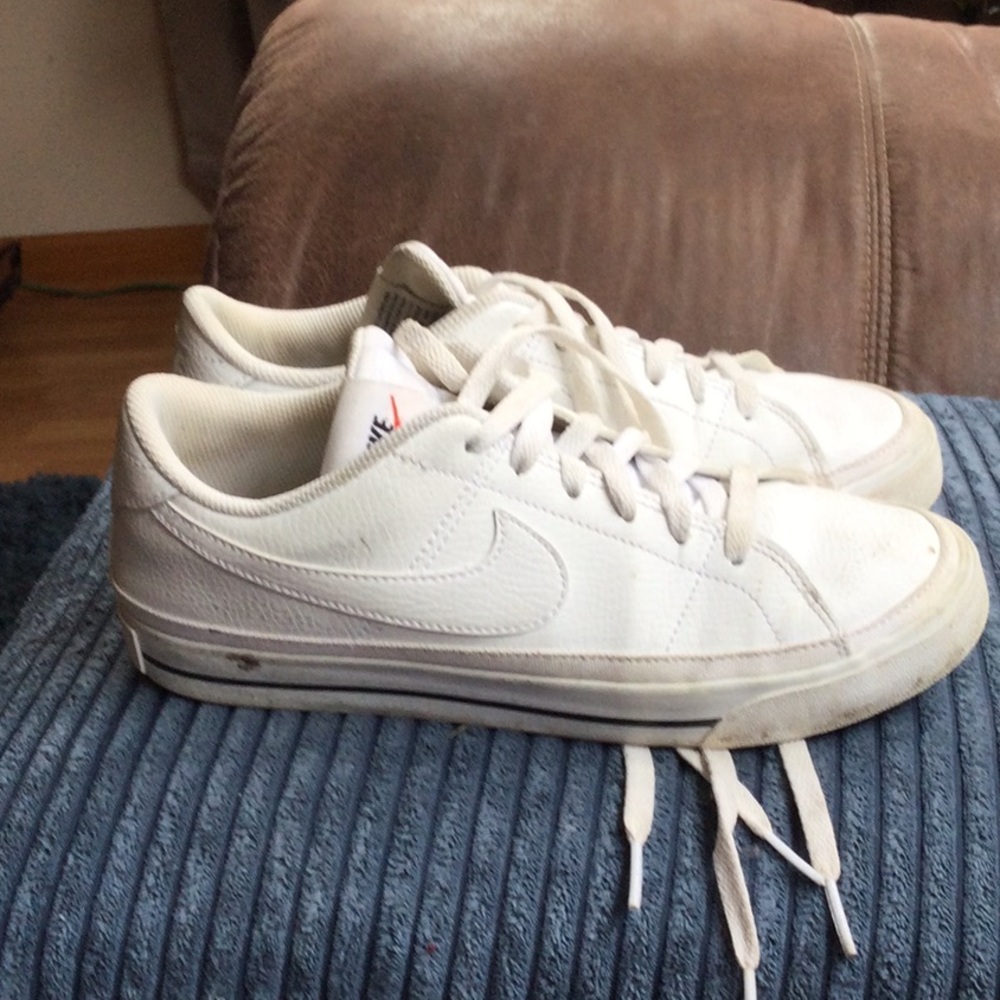 White leather Nike tennis shoes